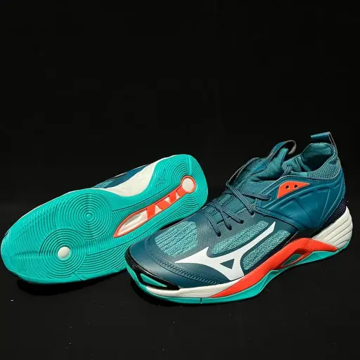 Mizuno Momentum 2